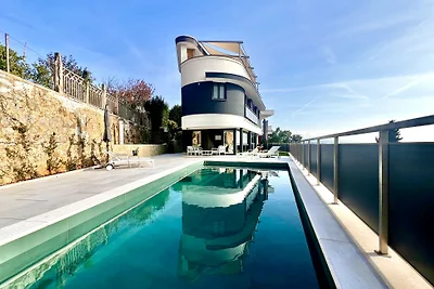 Villa Palazzo Blue by Villas Guide