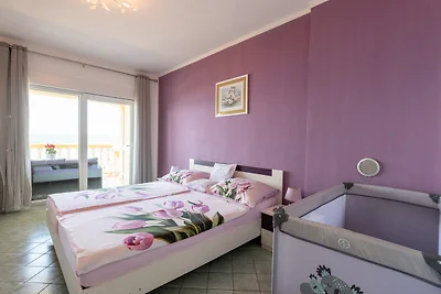 Apartman Lucija 4 by Villas Guide