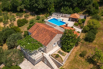 Villa None Kate by Villas Guide