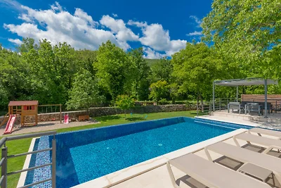 Villa Veronika - Makarska by Villas Guide