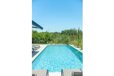 Villa Flores by Villas Guide