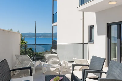 Apartman Mia 5 - Omiš by Villas Guide