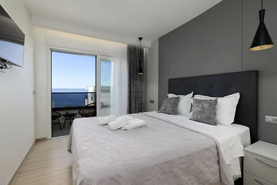 Sunny Lux Villa 3 in Makarska by Villas Guide