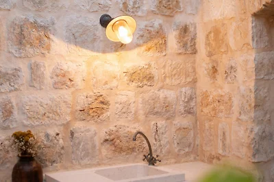 Villa Palazzo Antiqua island Vis by Villas...