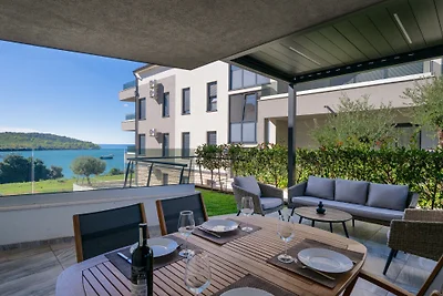 Apartment Megi by Villas Guide