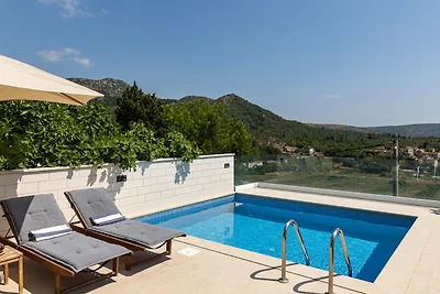 House on the rock by Villas Guide