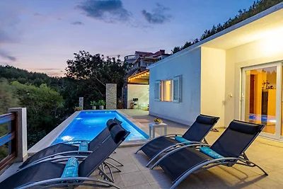 Waterfront House Arnet by Villas Guide