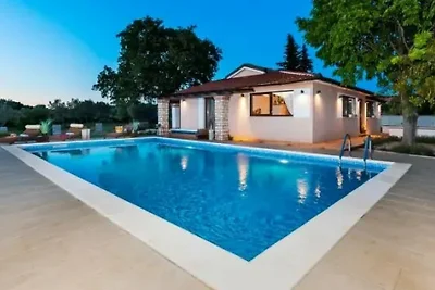 Villa Flora by Villas Guide