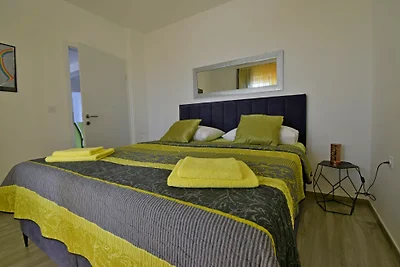 Apartment Paola 2 by Villas Guide