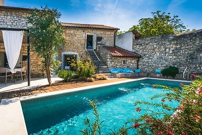 Villa Nar by Villas Guide