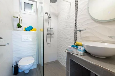 Villa Ivona Oslje by Villas Guide