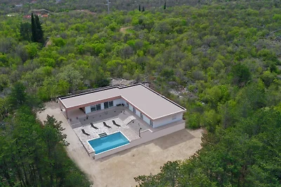 Villa Forest Idyll by Villas Guide