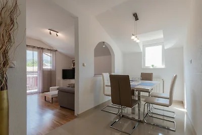 Villa Mateo -Zagvozd by Villas Guide