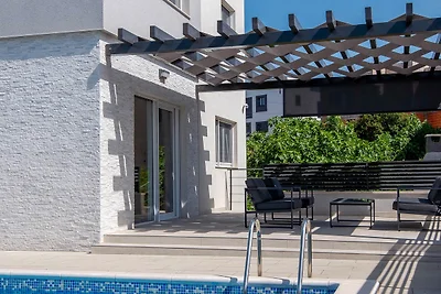 Villa Lumaka Sun by Villas Guide