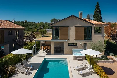 Villa Vallis by Villas Guide