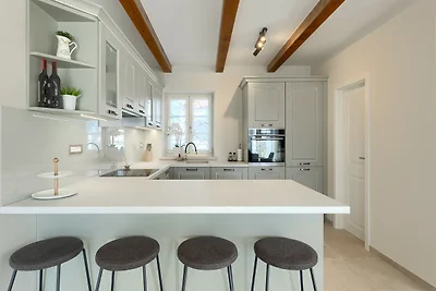 Villa Jurasi by Villas Guide