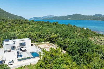 Villa Angela by Villas Guide