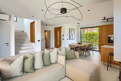Villa Vallis by Villas Guide