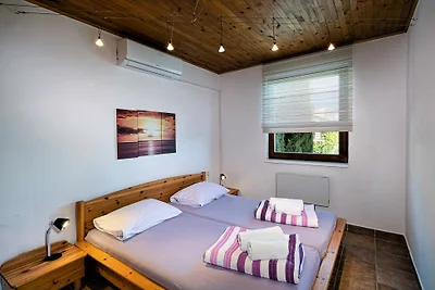 Villa Figs beachfront Apartman 2 By Villas...