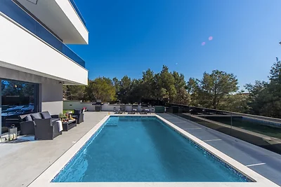 Villa Shaula by Villas Guide