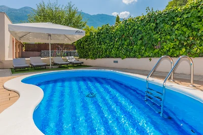 Villa Mateo -Zagvozd by Villas Guide