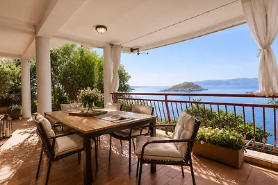 Melone Apartman 3 Senj by Villas Guide