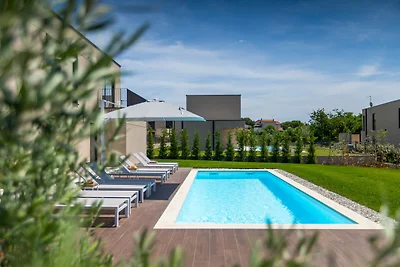 Villa Rosallianne by Villas Guide