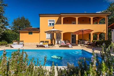 Villa Alma by Villas Guide