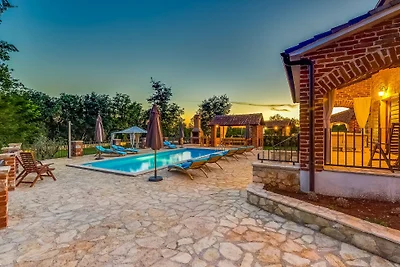Villa Olea - Višnjan by Villas Guide