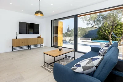 Villa Teuta by Villas Guide