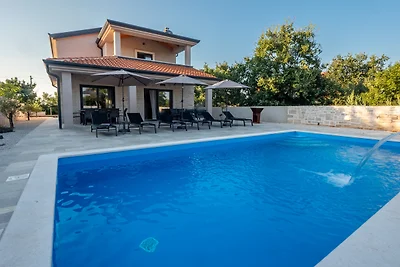 Villa Alves by Villas Guide