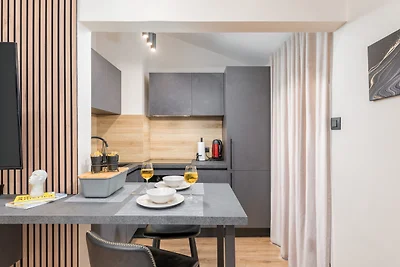 Modern & warm studio near Arena by Villas...