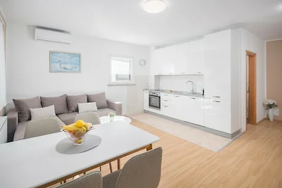 Apartman Ana 2 by Villas Guide