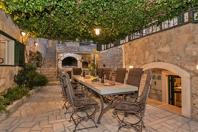 Villa Elizabeta Makarska by Villas Guide