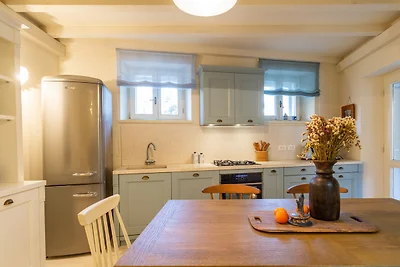 Villa Palazzo Antiqua beachfront Vis by Villa...