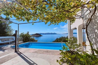 Apartman Arnia pool&beachfront by Villas...