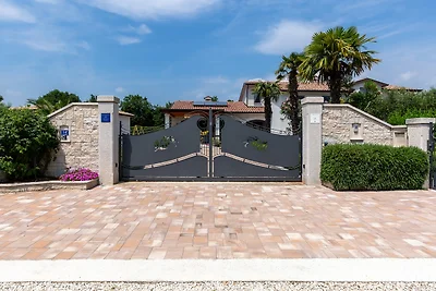 Villa Filton by Villas Guide