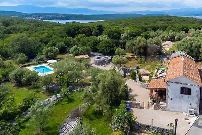 Villa Verde Oliva Residence with pool by Vill...