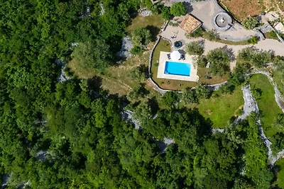 Villa Verde Oliva Residence with pool by Vill...