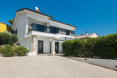 Villa Indie by Villas Guide