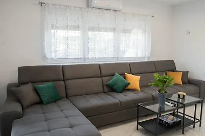 Villa Old Hills by Villas Guide