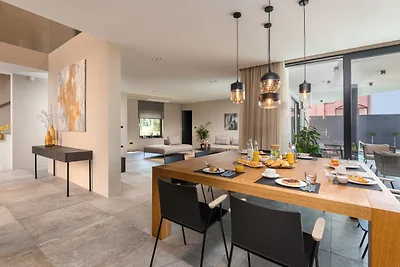 Villa Aruna by Villas Guide