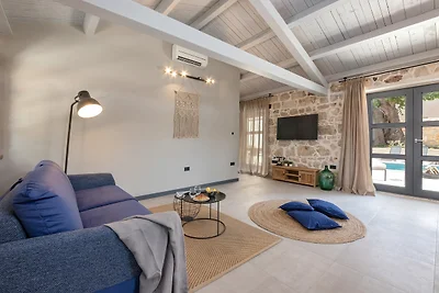 Villa Dvori by Villas Guide