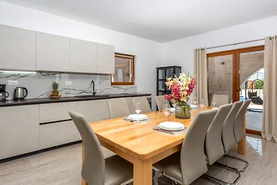 Holiday home Villa Vrbnik by Villas guide