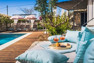 Villa Nar by Villas Guide