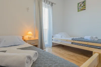 Villa Sanda - Makarska by Villas Guide