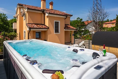 House Luka by Villas Guide