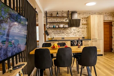 Villa Mila - Makarska by Villas Guide