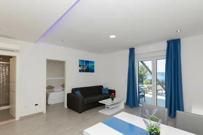 Apartman Mia 2 - Omiš by Villas Guide