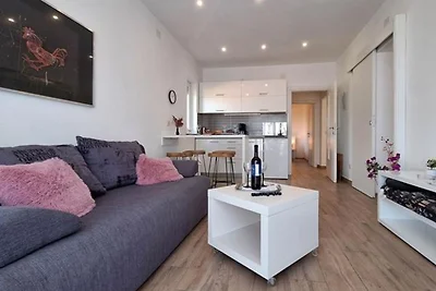 Melone Apartman 2 Dramalj by Villas Guide